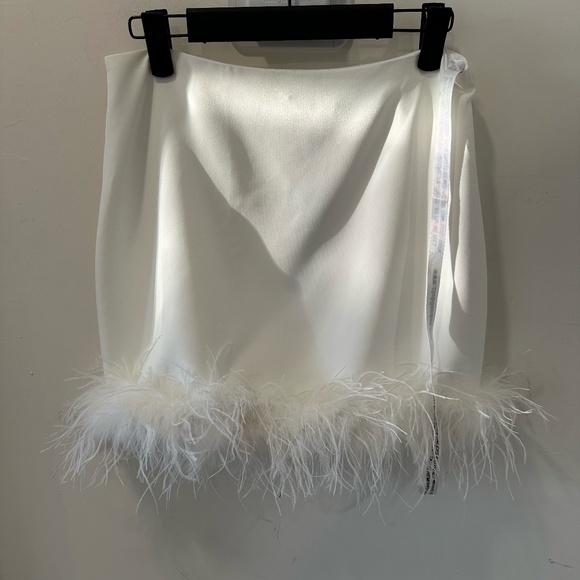 Club L London Dresses & Skirts - CLUB L LONDON WHITE MINI SKIRT WITH FEATHERS